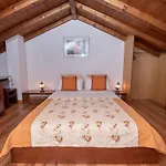 Aeolos 3*