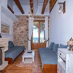 Aeolos