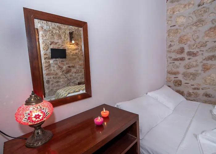 Aeolos 3* Monemvasía